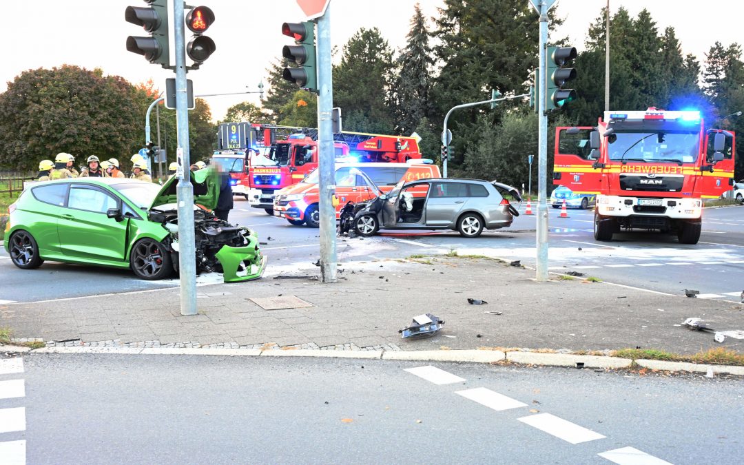 Verkehrsunfall in Pulheim-Brauweiler mit zwei Verletzten