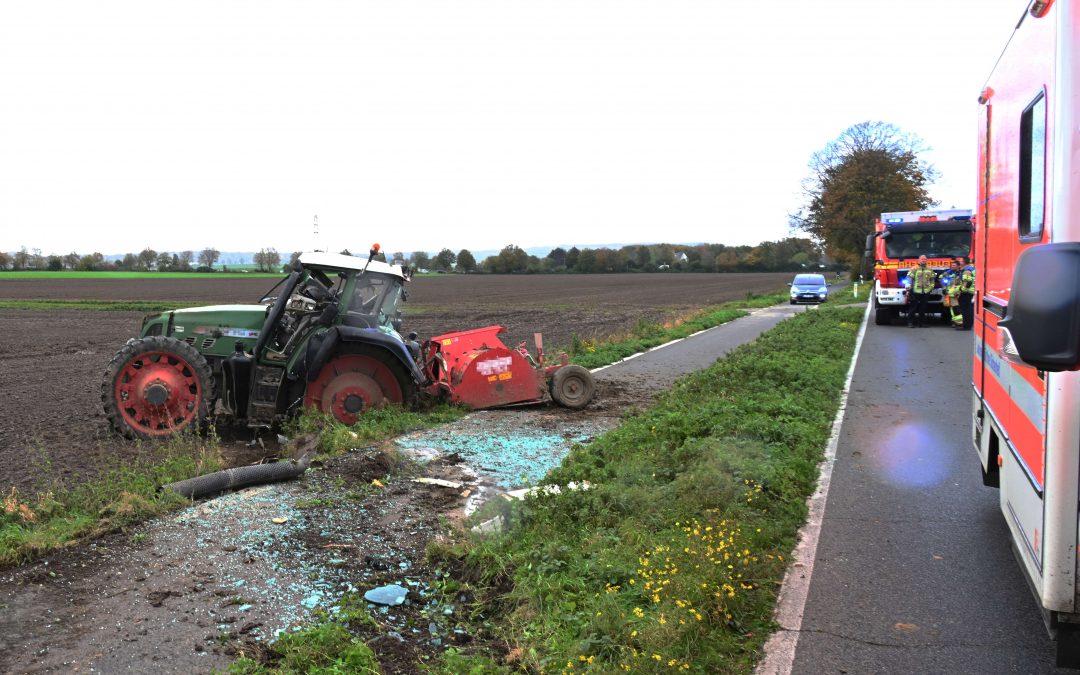 Traktor überschlagen – Fahrerin verletzt