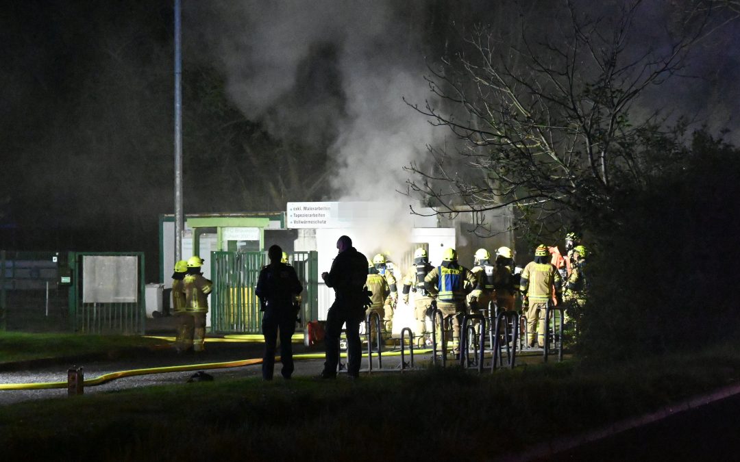 Feuer auf Brauweiler Sportplatz